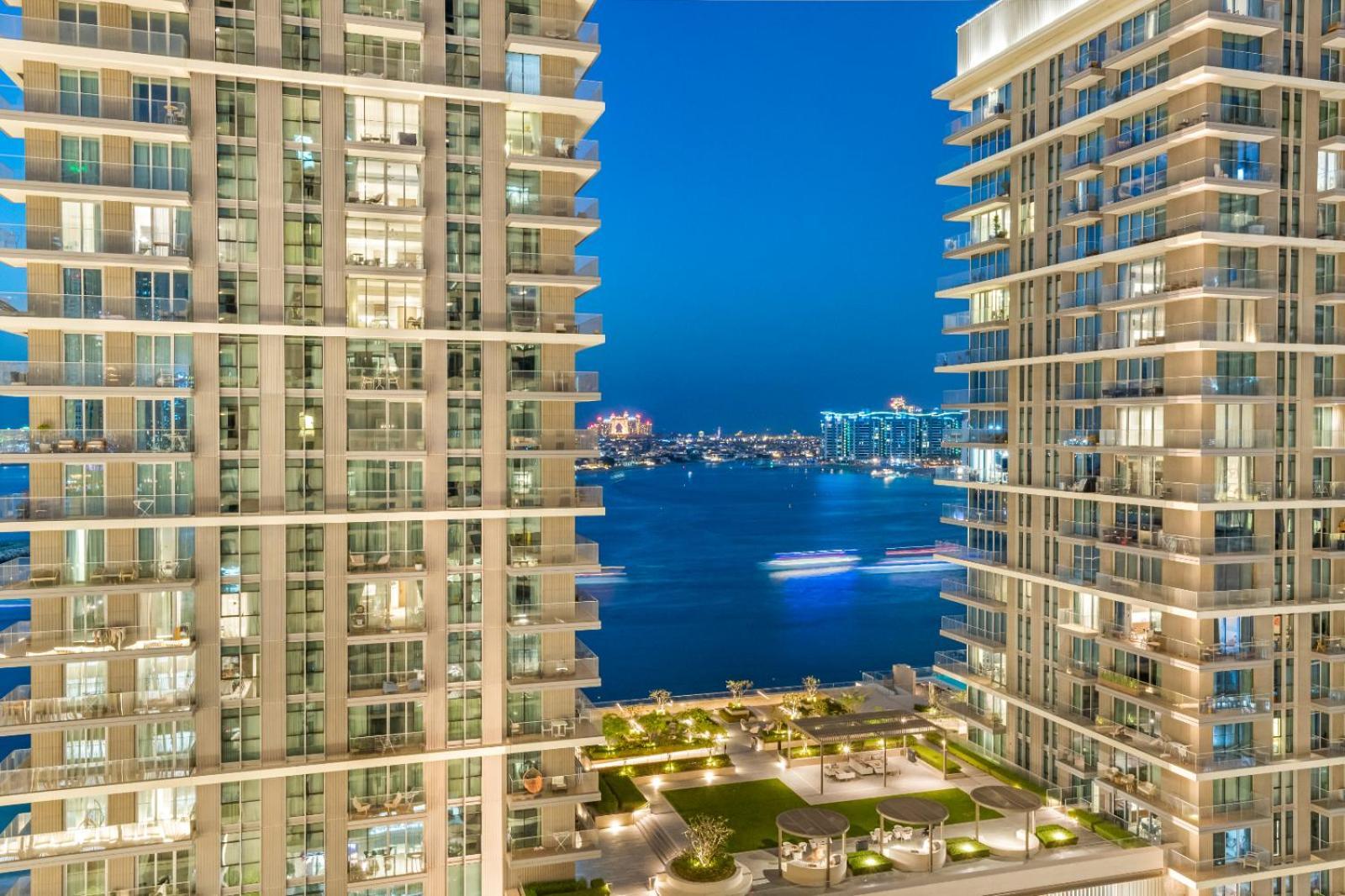 Apartment Beachfront Bliss In Marina Vista New & Cozy *